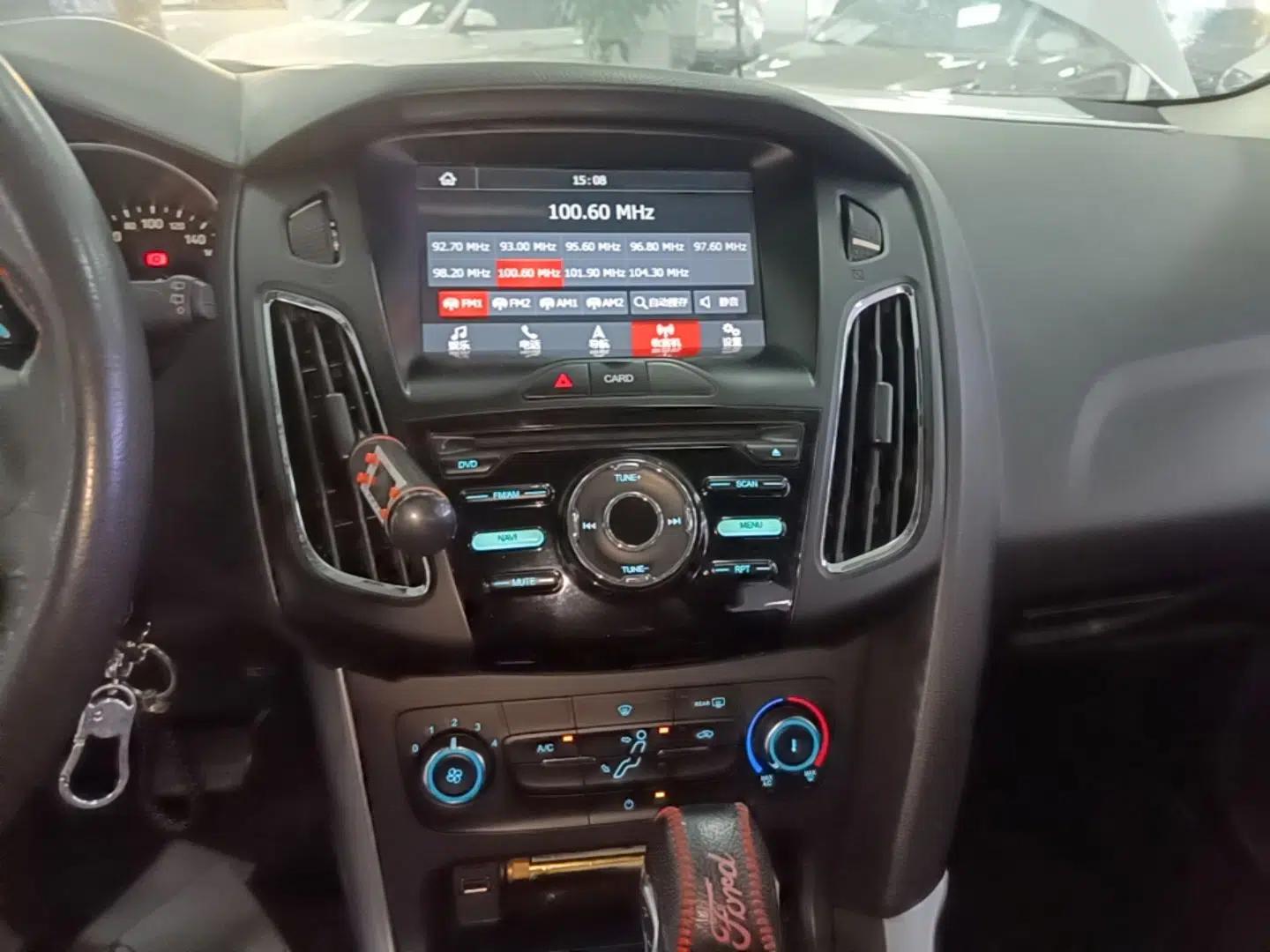 Ford Focus 2017 Hatchback 1.6L Automatic Comfort Plus SmartDrive Edition — миниатюра 15