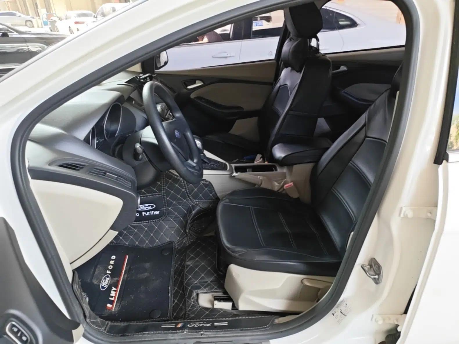 Ford Focus 2017 Sedan 1.6L Automatic Comfort Plus SmartDrive Edition — миниатюра 17