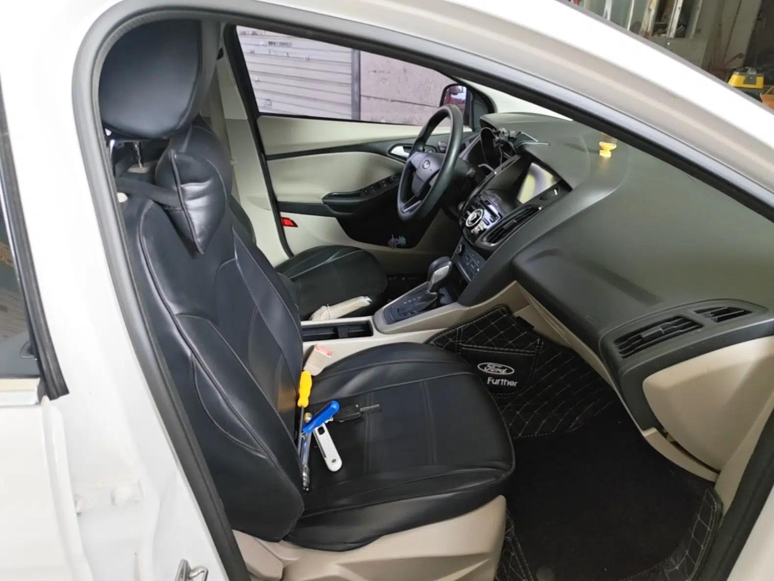 Ford Focus 2017 Sedan 1.6L Automatic Comfort Plus SmartDrive Edition — миниатюра 19