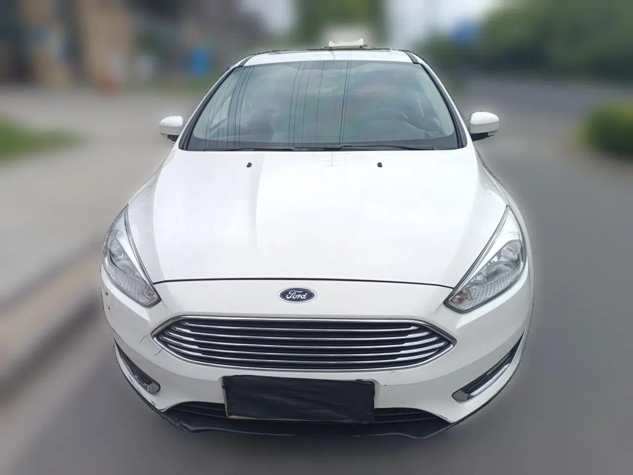 Ford Focus 2017 Sedan EcoBoost 180 Automatic Elite Model — миниатюра 2