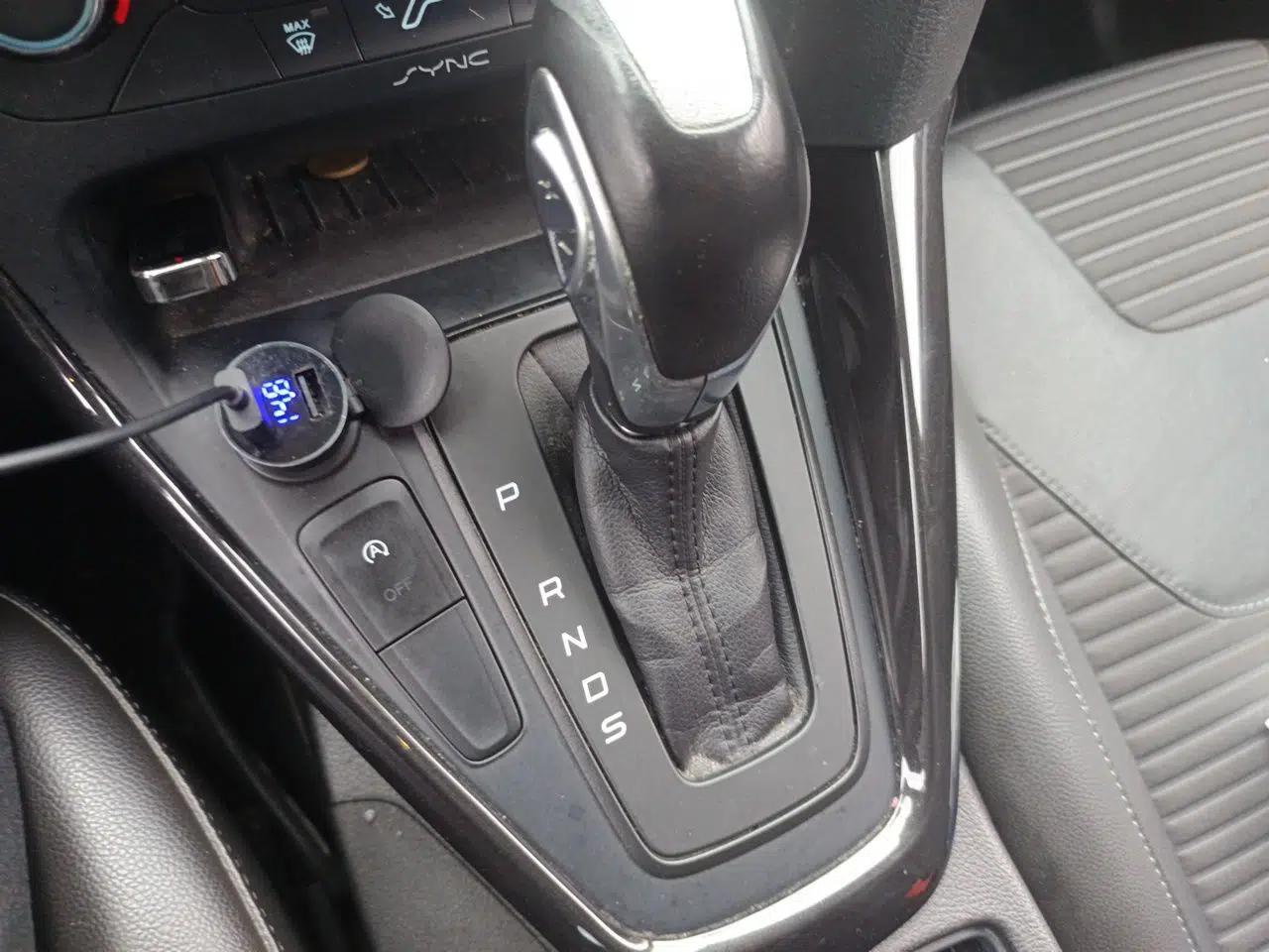Ford Focus 2017 Sedan EcoBoost 180 Automatic Elite Model — миниатюра 14