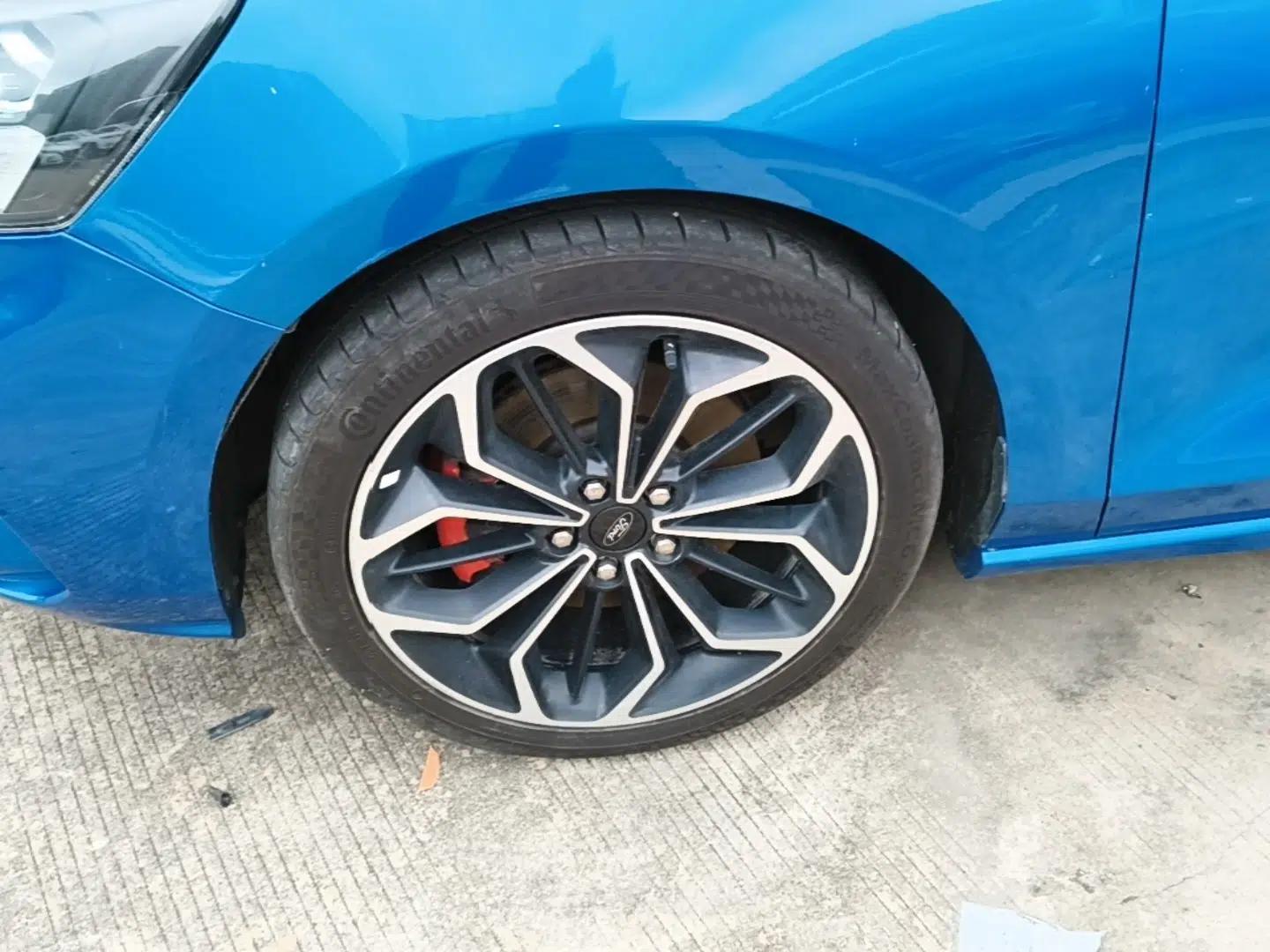 Ford Focus 2021 Sedan EcoBoost 180 Automatic ST Line — миниатюра 15