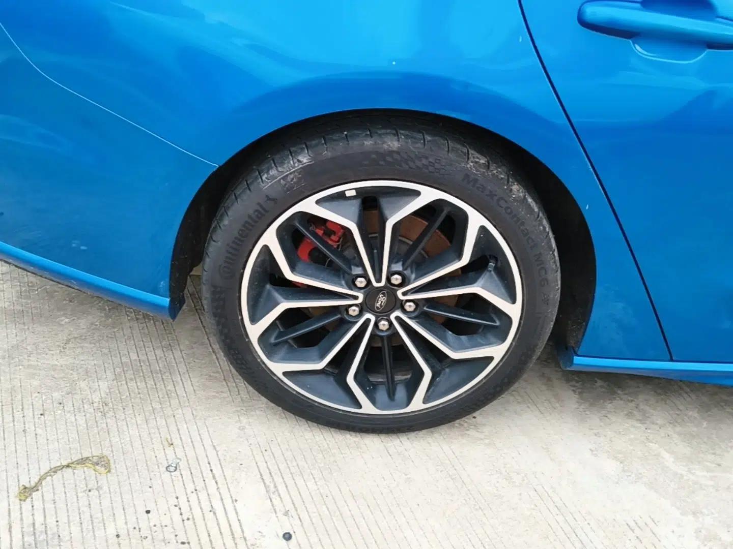 Ford Focus 2021 Sedan EcoBoost 180 Automatic ST Line — миниатюра 16