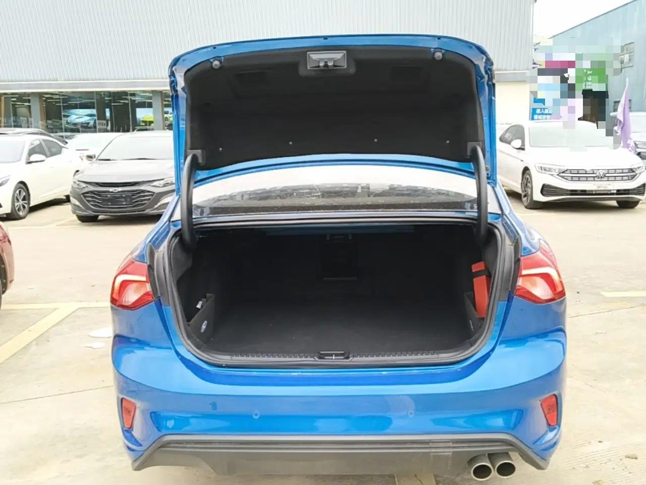 Ford Focus 2021 Sedan EcoBoost 180 Automatic ST Line — миниатюра 27