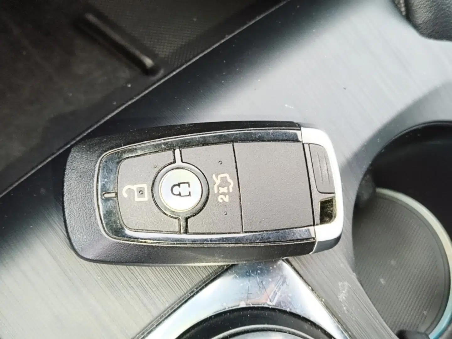 Ford Focus 2021 Sedan EcoBoost 180 Automatic ST Line — миниатюра 28
