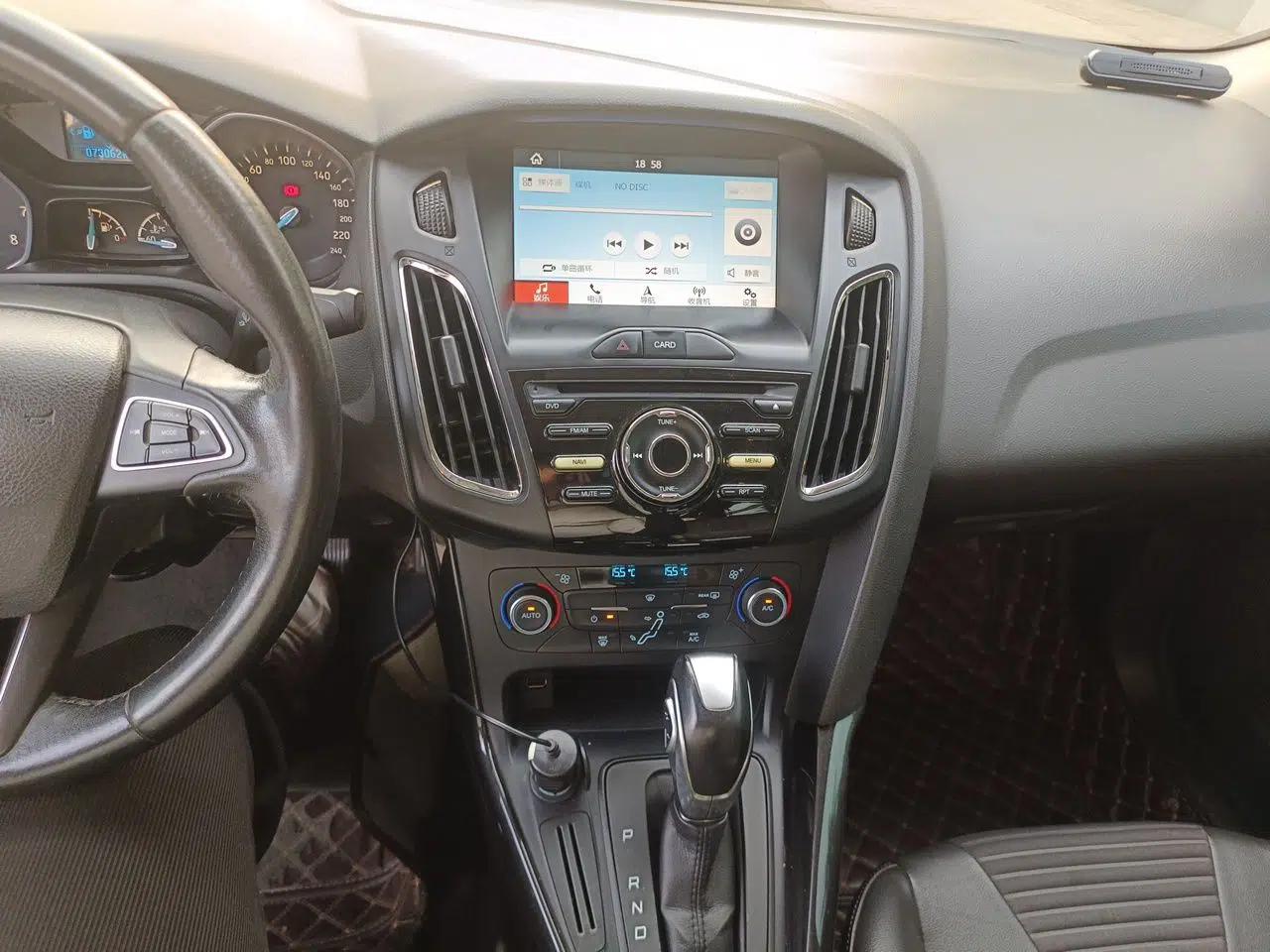 Ford Focus 2017 Sedan 1.6L Automatic Fashion Edition Smart Drive Version — миниатюра 13