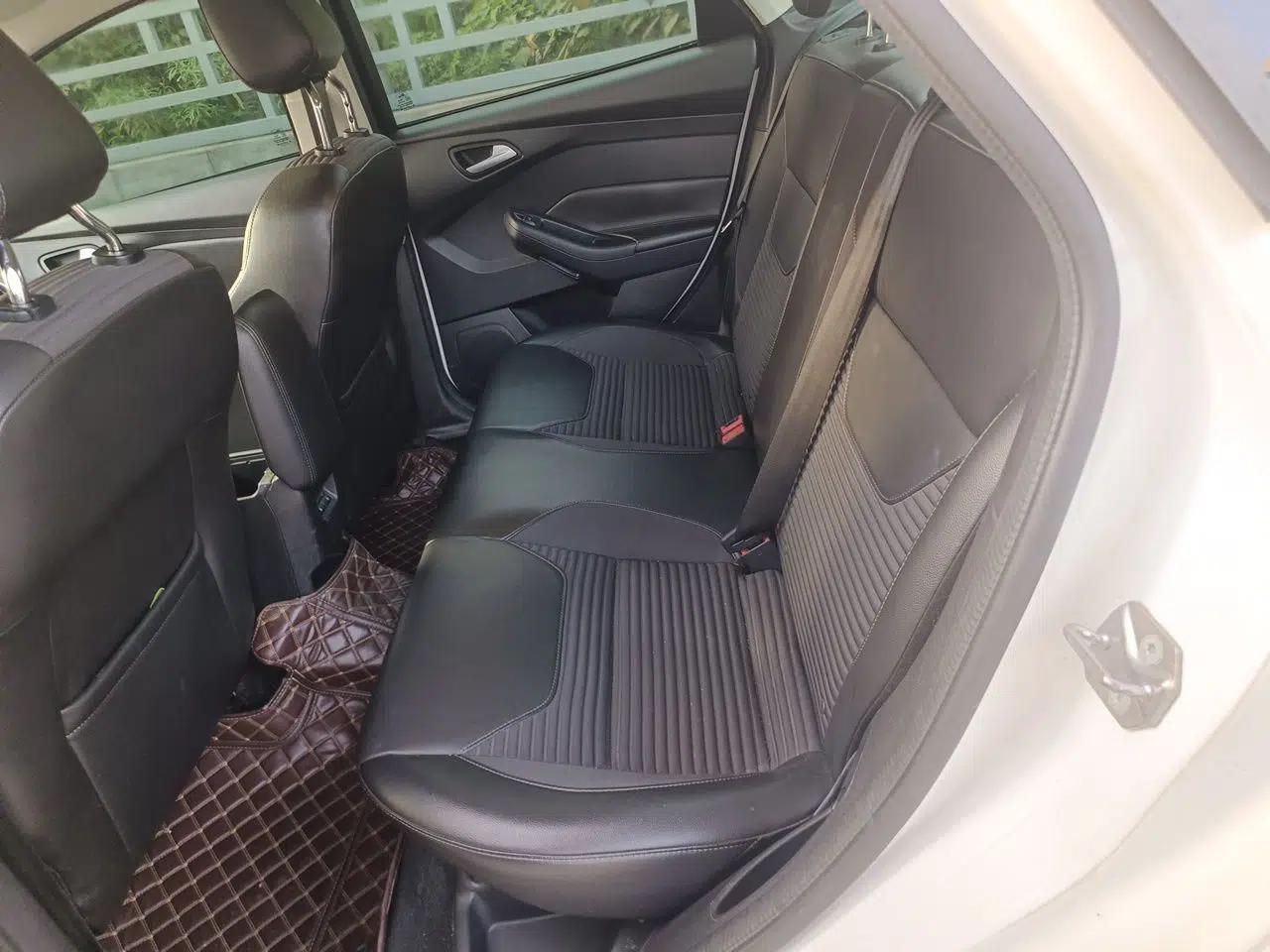 Ford Focus 2017 Sedan 1.6L Automatic Fashion Edition Smart Drive Version — миниатюра 17