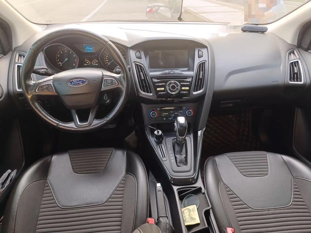 Ford Focus 2017 Sedan 1.6L Automatic Fashion Edition Smart Drive Version — миниатюра 9
