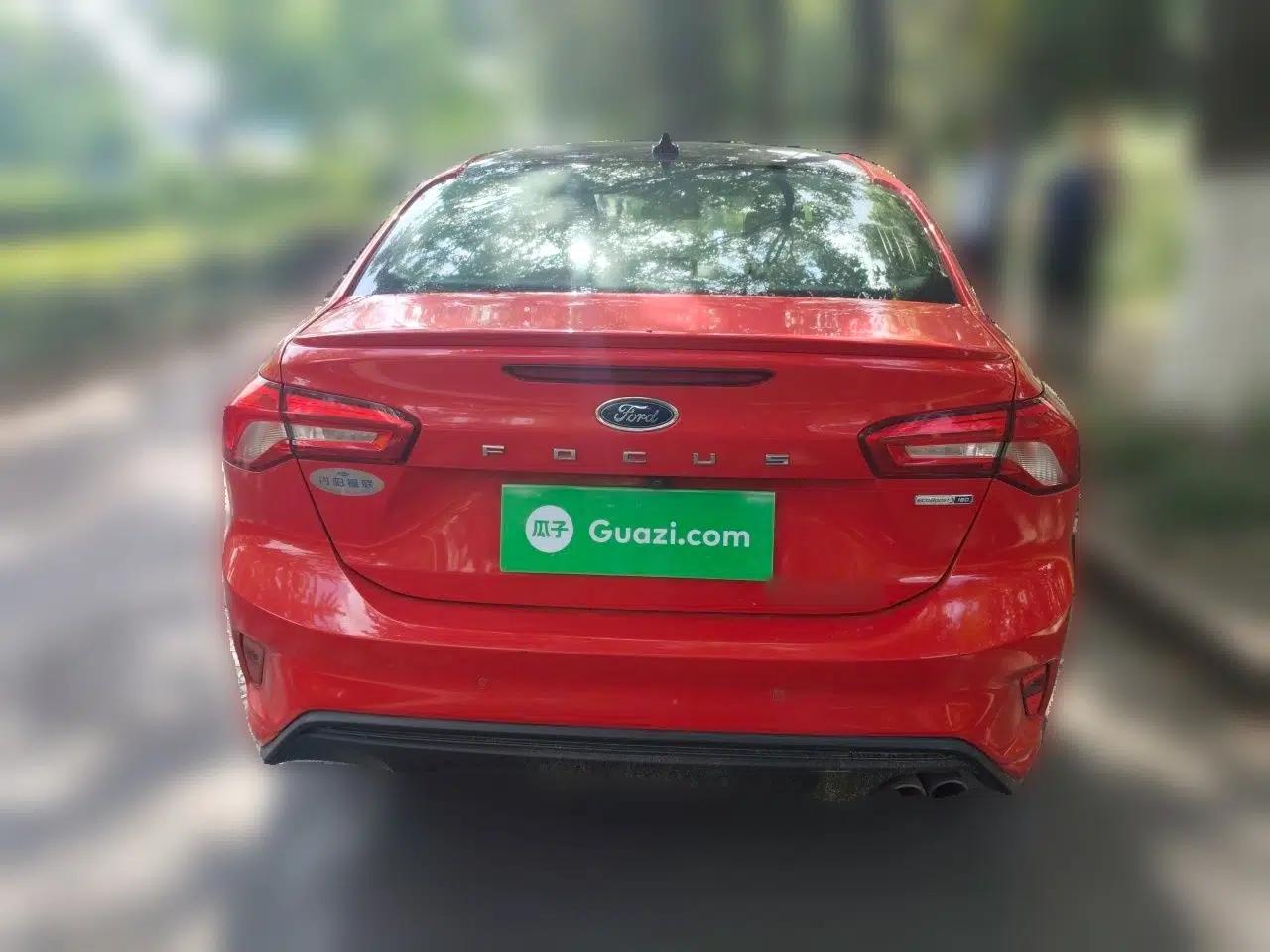 Ford Focus 2019 Sedan EcoBoost 180 Automatic ST Line — миниатюра 5