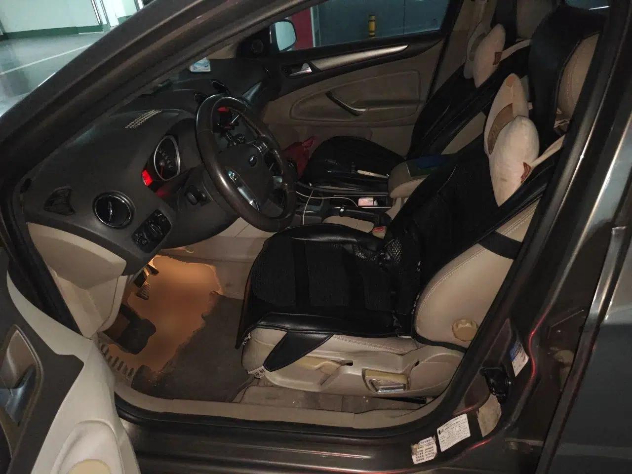 Ford Mondeo 2011 2.3L Fashion Edition — миниатюра 15