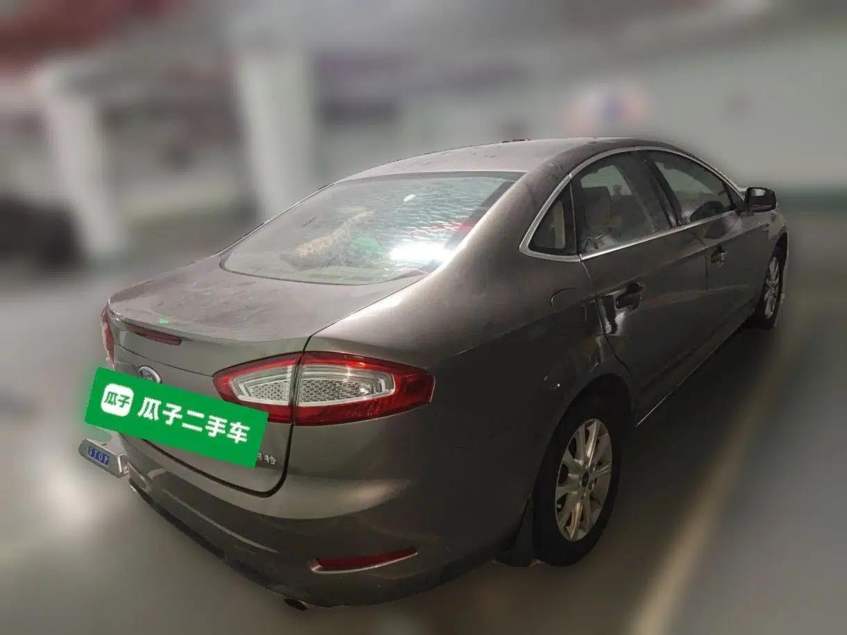 Ford Mondeo 2011 2.3L Fashion Edition — миниатюра 5