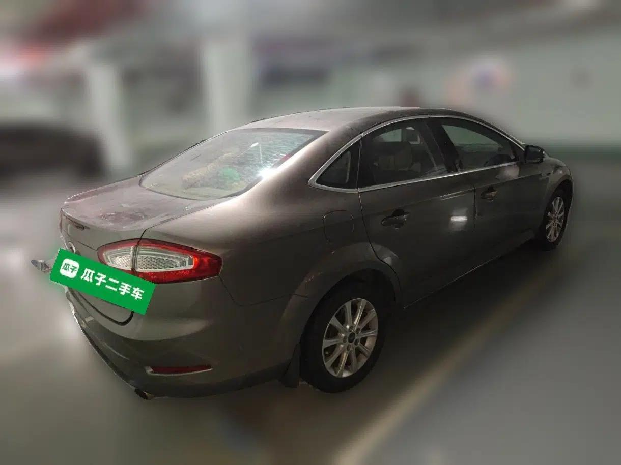 Ford Mondeo 2011 2.3L Fashion Edition — миниатюра 6