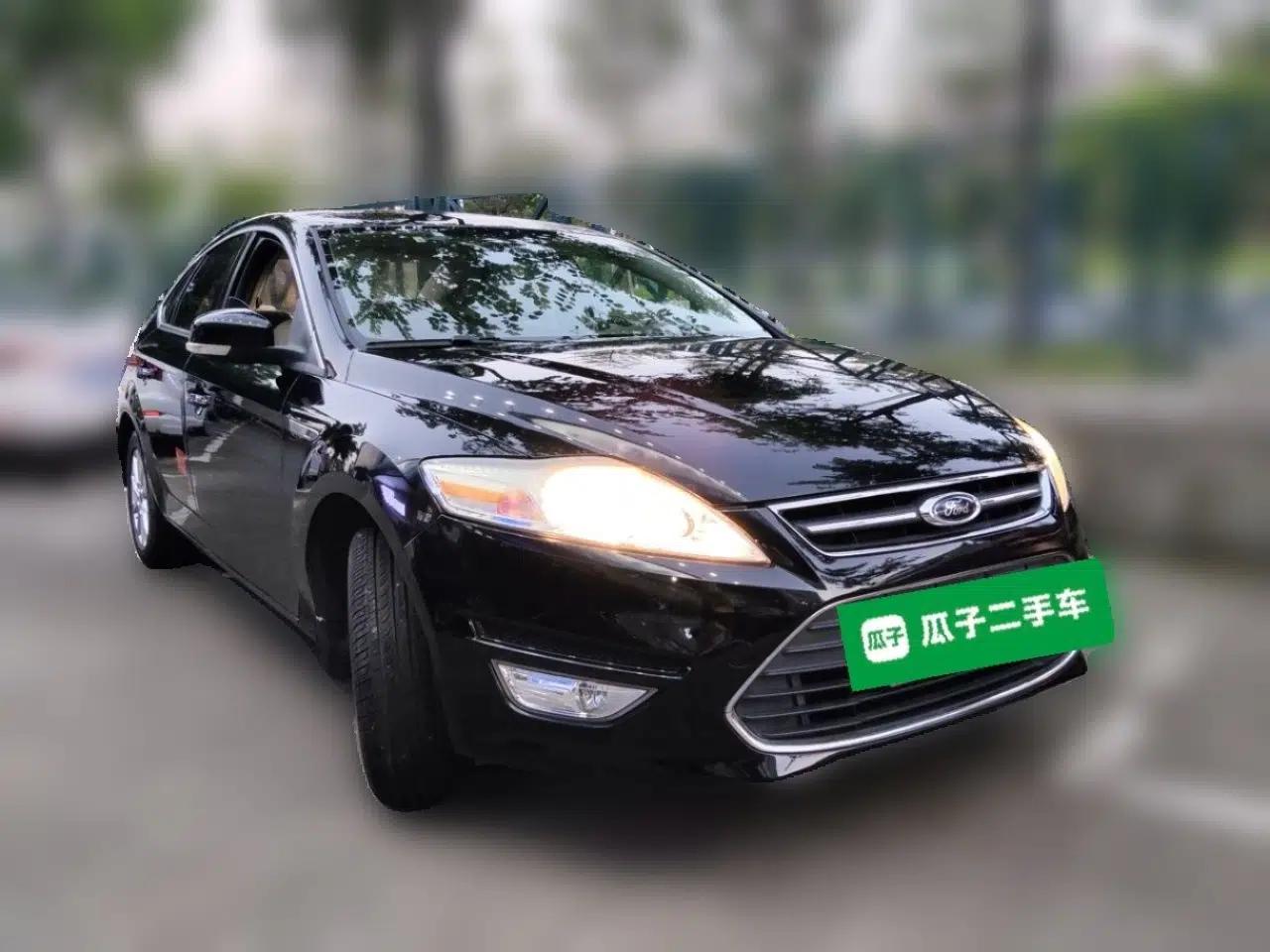 Ford Mondeo 2011 2.3L Fashion Edition — миниатюра 3