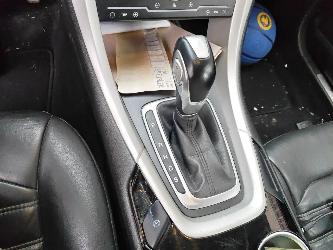 Ford Mondeo 2013 1.5L GTDi180 Fashion Edition — миниатюра 14