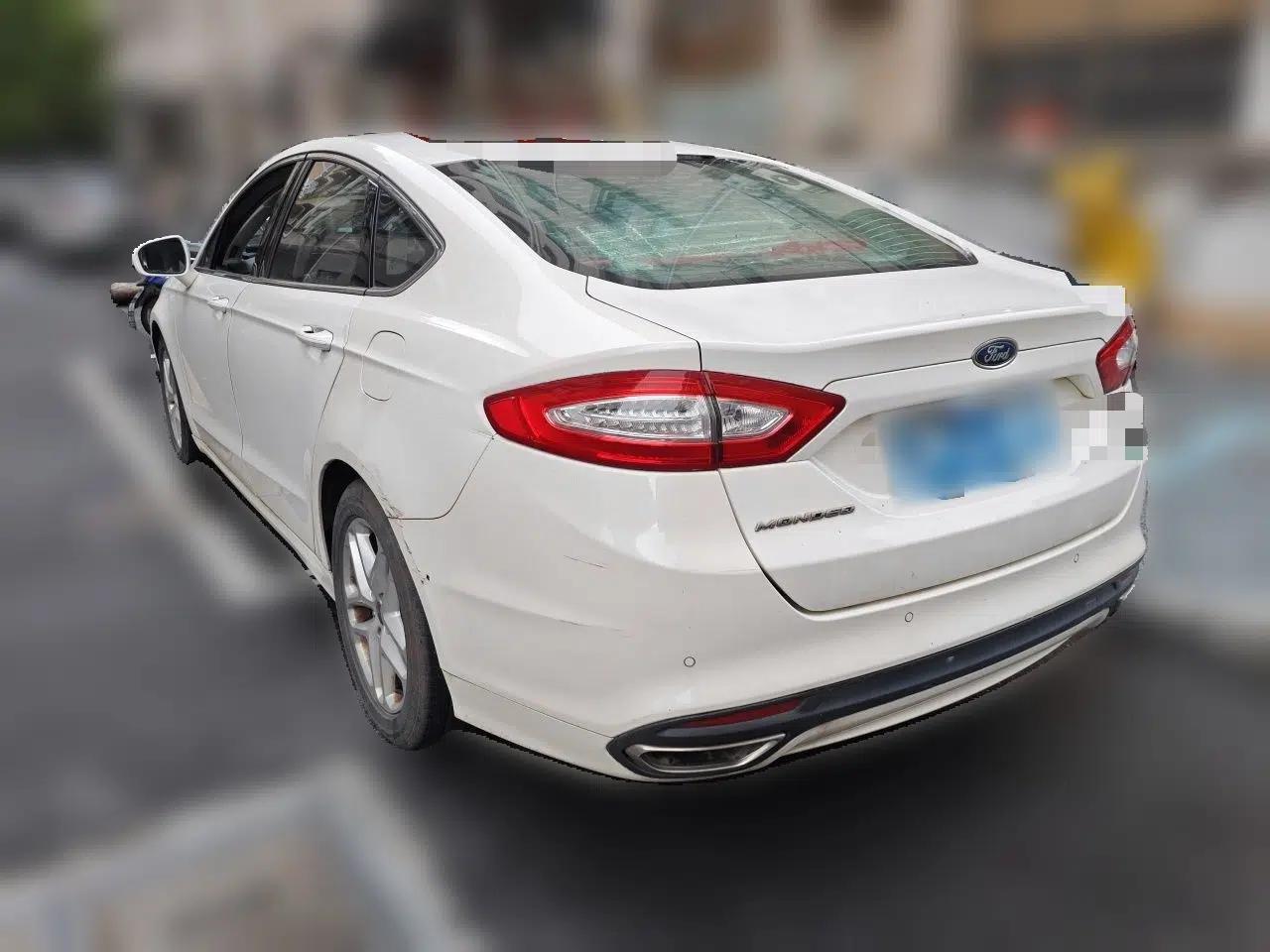 Ford Mondeo 2013 1.5L GTDi180 Fashion Edition — миниатюра 4