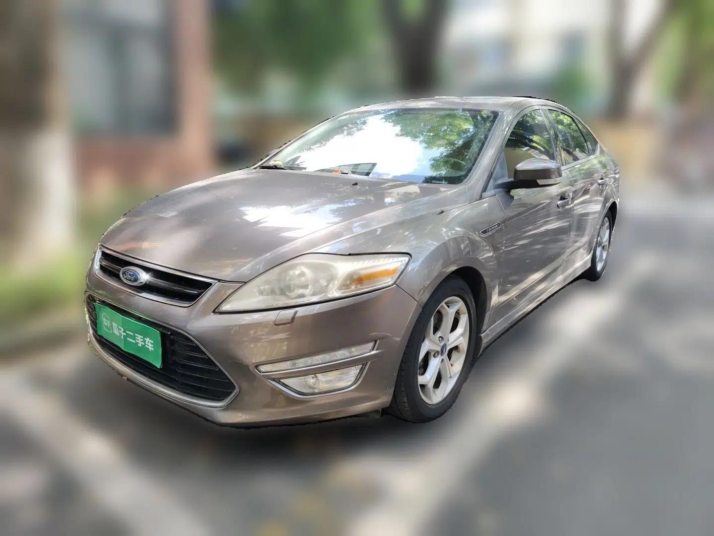 Ford Mondeo 2011 2.0L GTDi240 Luxury Sport Navigation Edition — миниатюра 1