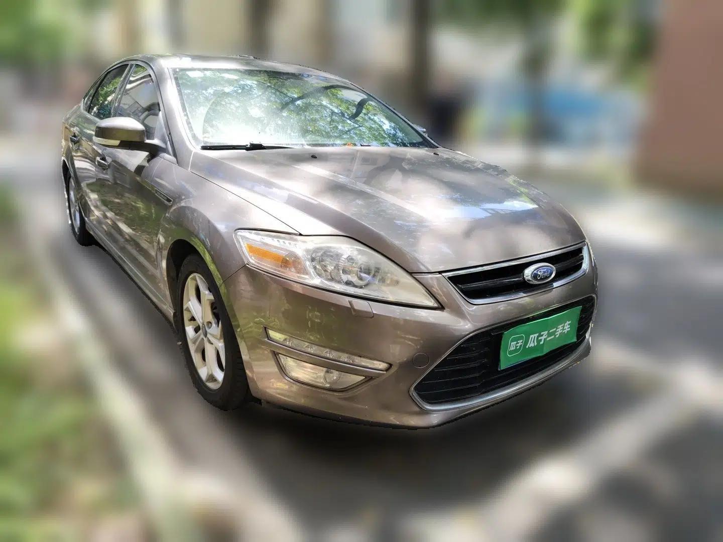 Ford Mondeo 2011 2.0L GTDi240 Luxury Sport Navigation Edition — миниатюра 3