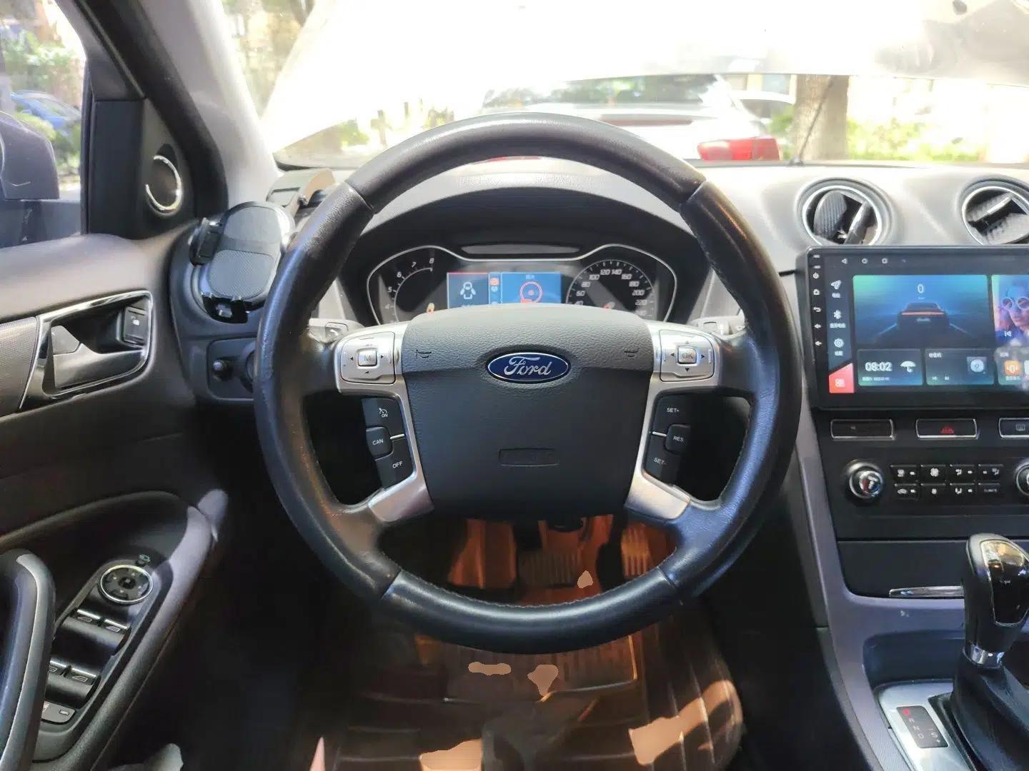 Ford Mondeo 2011 2.0L GTDi240 Luxury Sport Navigation Edition — миниатюра 10