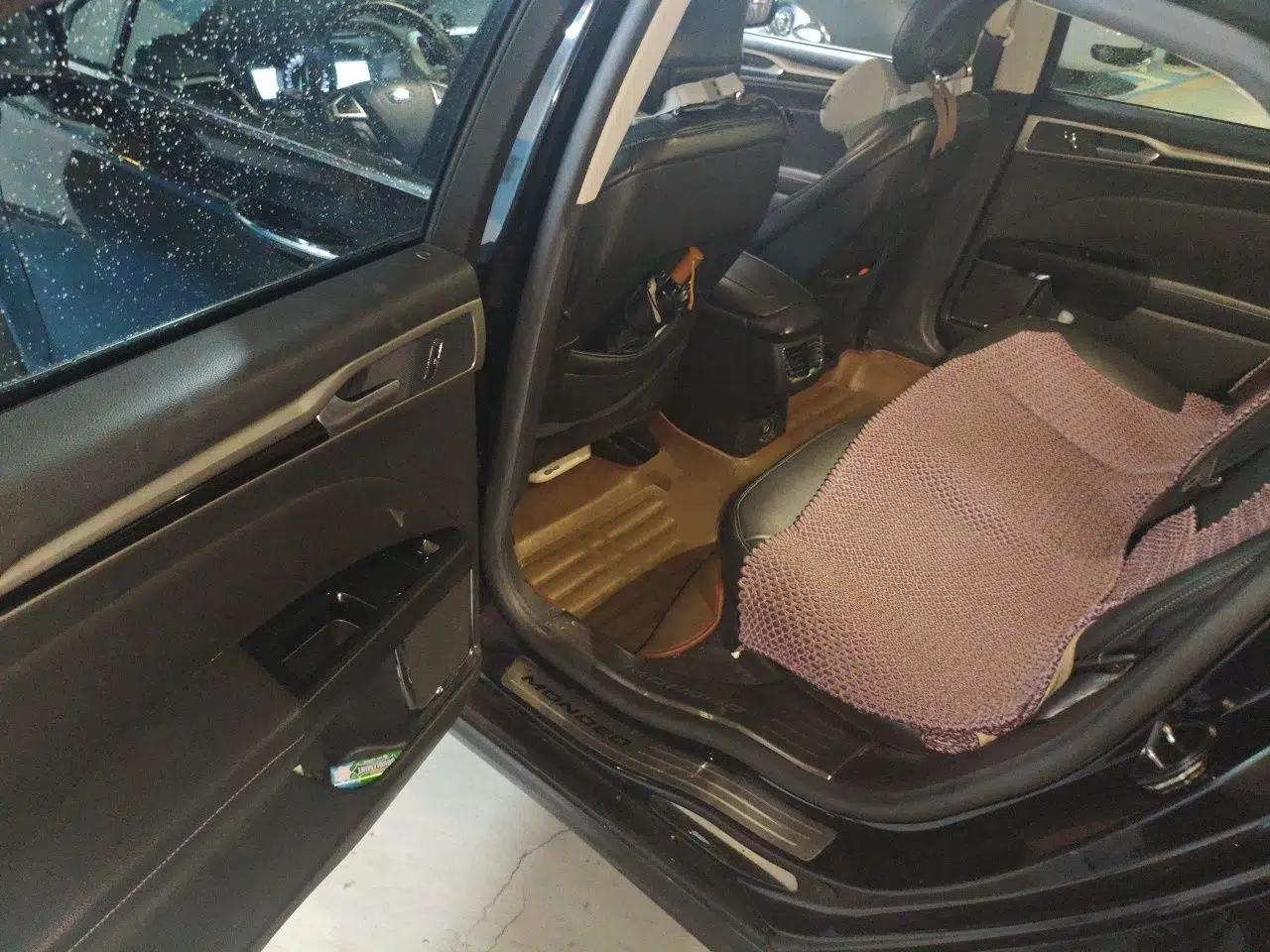 Ford Mondeo 2013 2.0L GTDi 200 Luxury Model — миниатюра 14