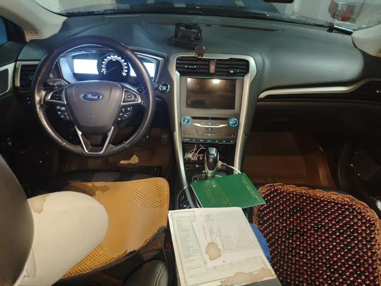 Ford Mondeo 2013 2.0L GTDi 200 Luxury Model — миниатюра 6
