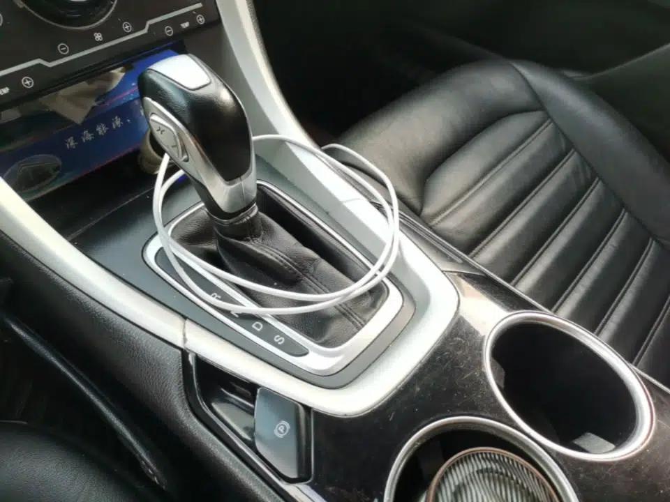 Ford Mondeo 2013 1.5L GTDi180 Fashion Edition — миниатюра 16