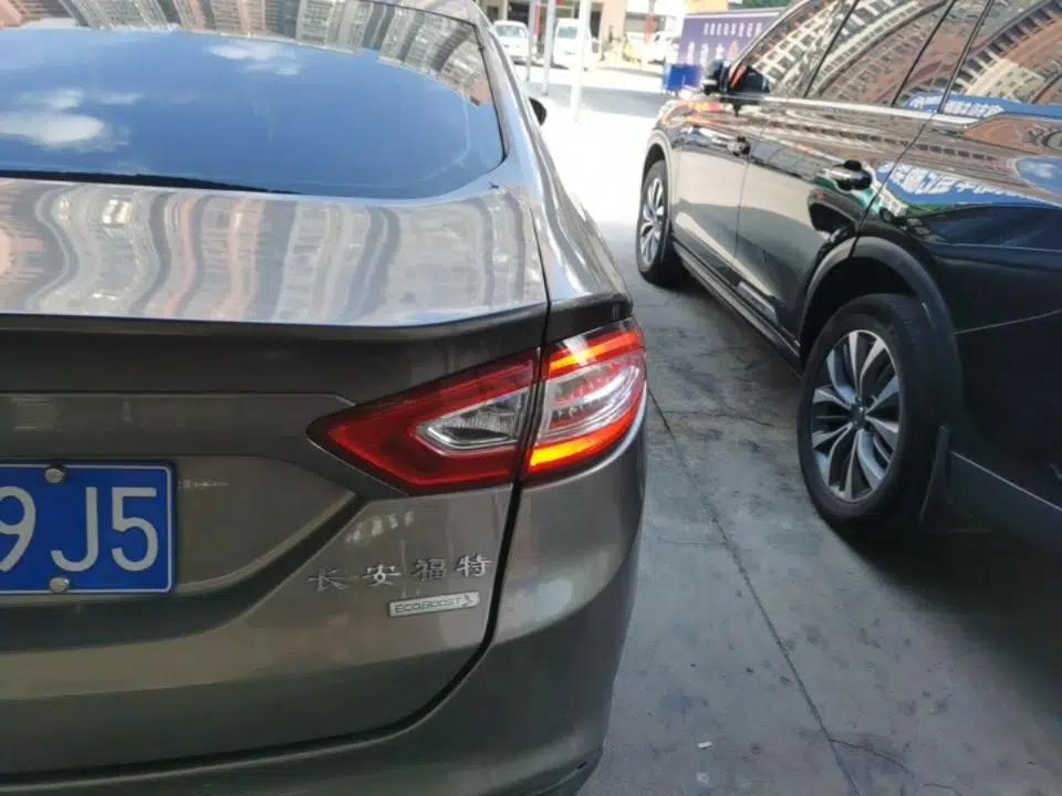Ford Mondeo 2013 1.5L GTDi180 Fashion Edition — миниатюра 9