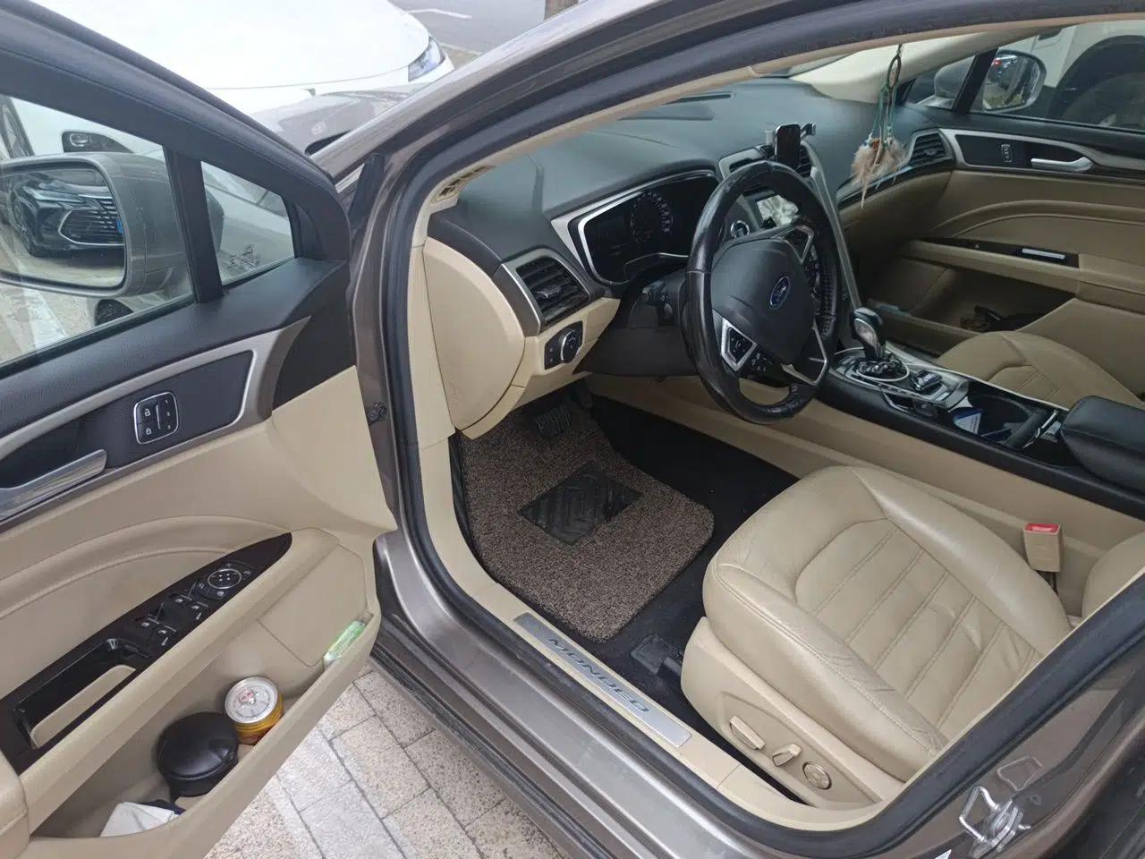 Ford Mondeo 2013 2.0L GTDi240 Ultimate Edition — миниатюра 16
