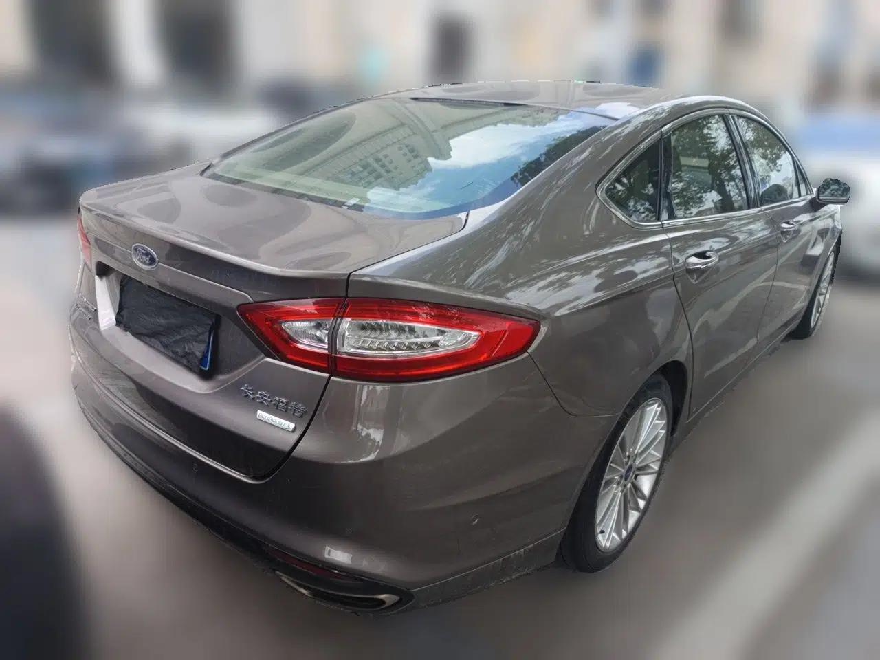 Ford Mondeo 2013 2.0L GTDi240 Ultimate Edition — миниатюра 6