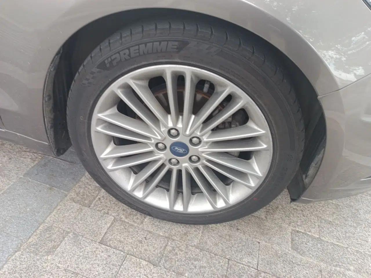 Ford Mondeo 2013 2.0L GTDi240 Ultimate Edition — миниатюра 8