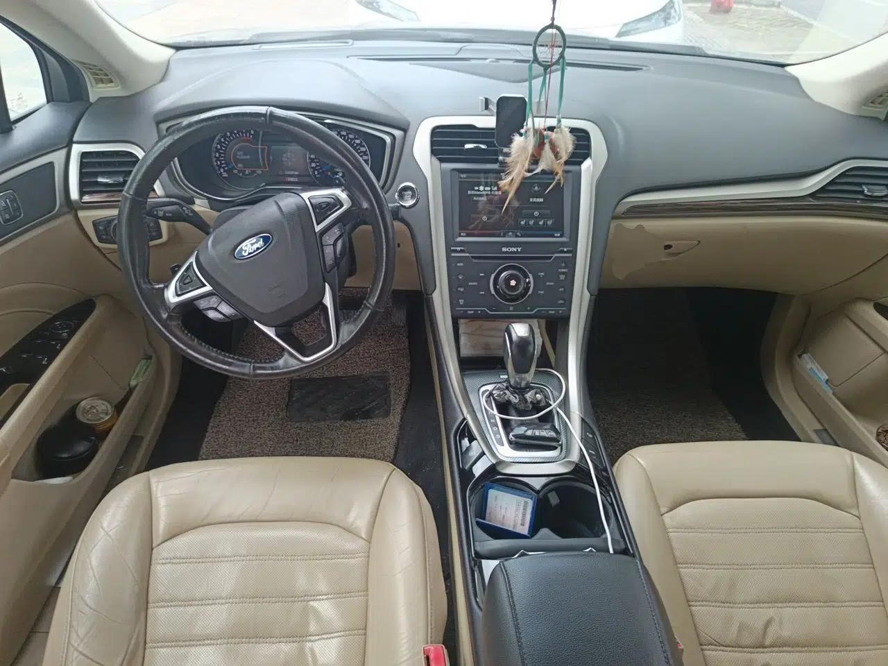 Ford Mondeo 2013 2.0L GTDi240 Ultimate Edition — миниатюра 9