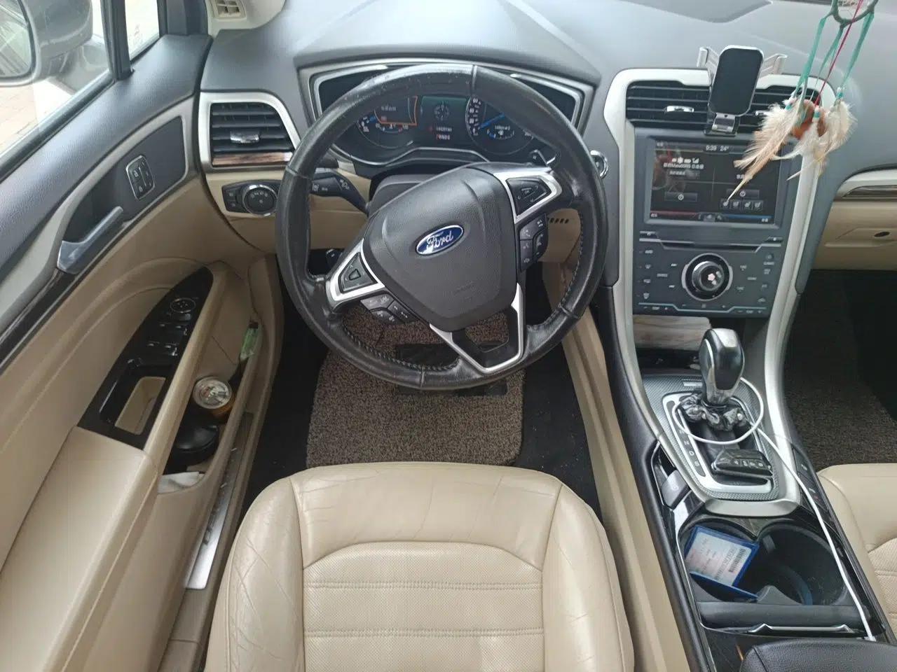 Ford Mondeo 2013 2.0L GTDi240 Ultimate Edition — миниатюра 10