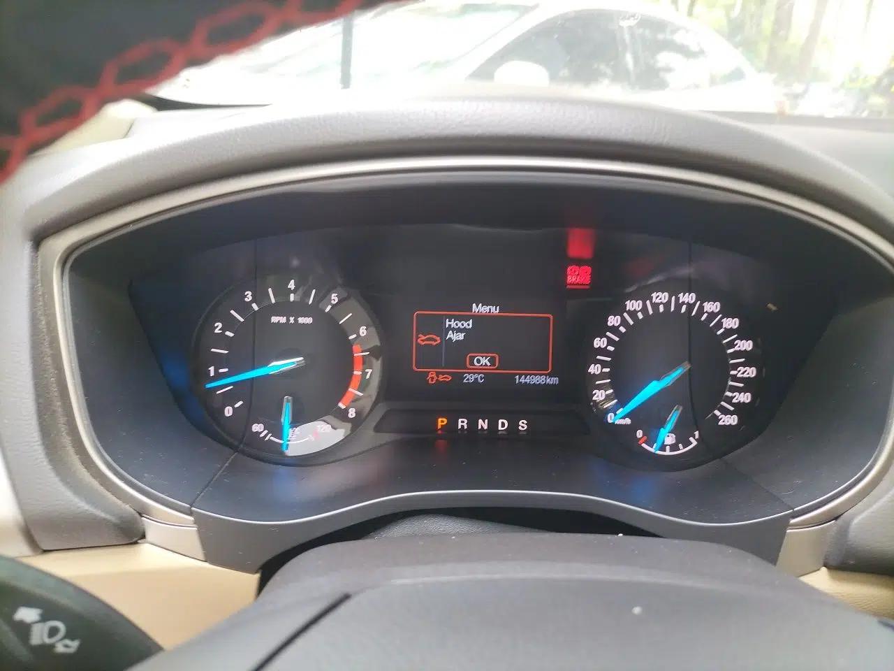 Ford Mondeo 2013 1.5L GTDi180 Fashion Edition — миниатюра 11