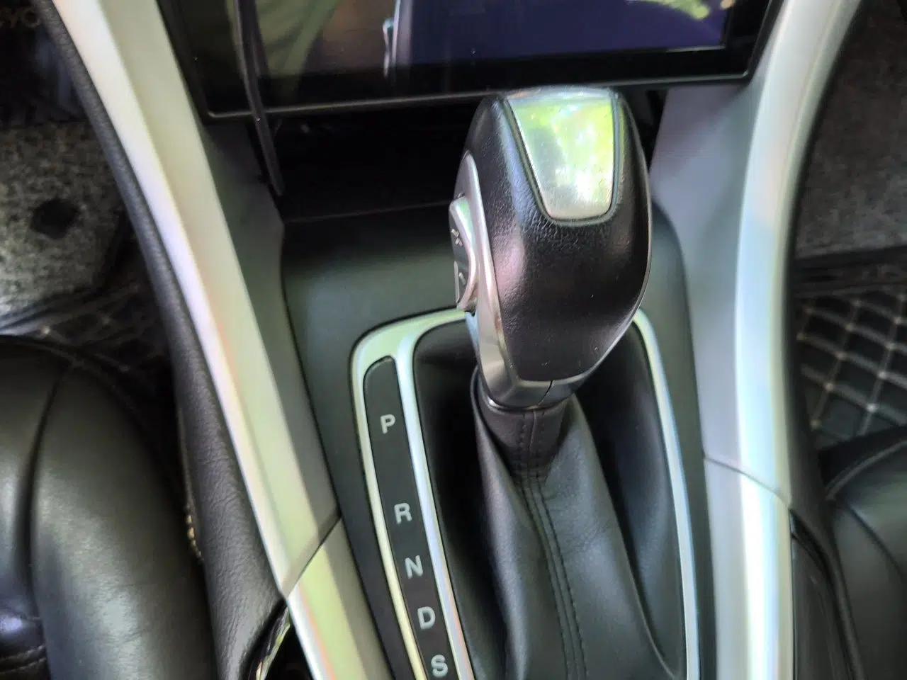 Ford Mondeo 2013 1.5L GTDi180 Fashion Edition — миниатюра 14