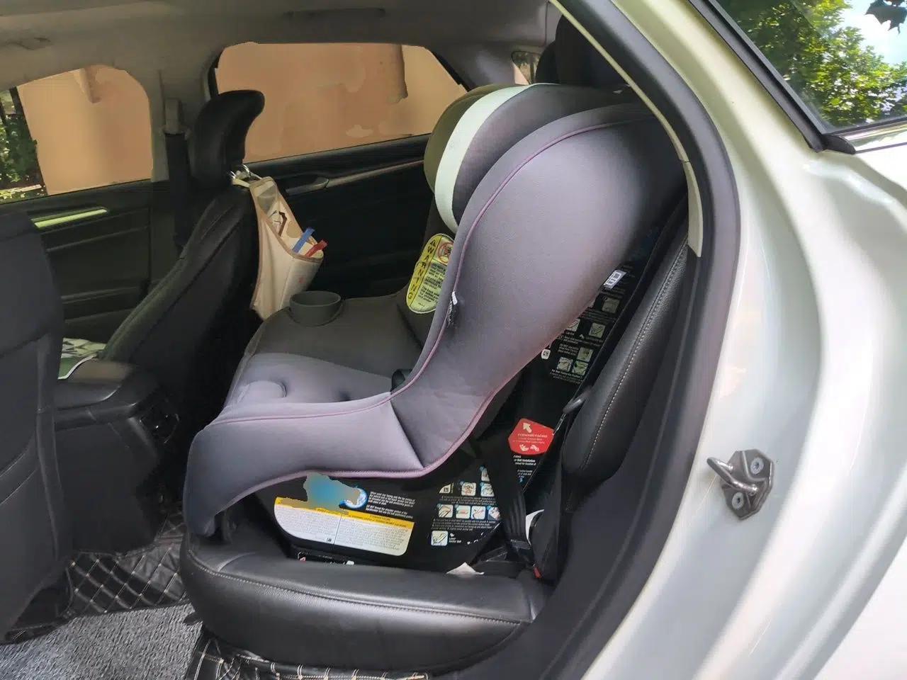 Ford Mondeo 2013 1.5L GTDi180 Fashion Edition — миниатюра 17