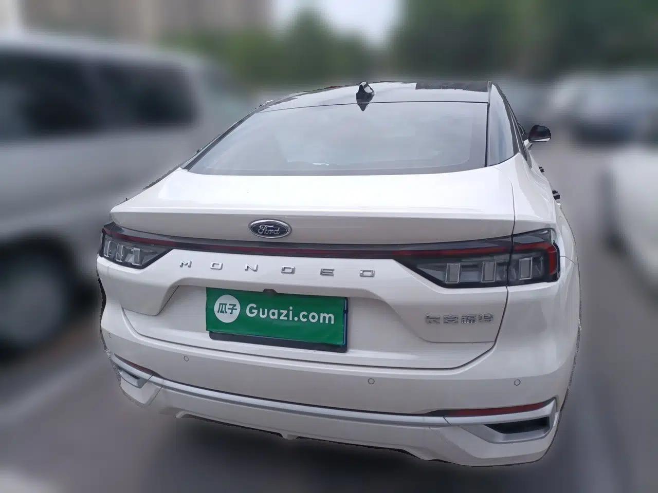 Ford Mondeo 2023 EcoBoost 245 Luxury Model — миниатюра 5