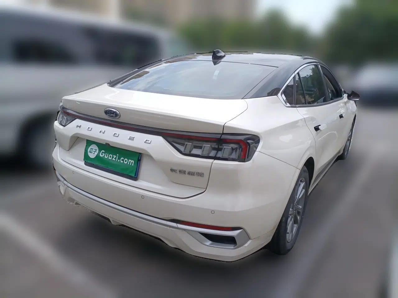 Ford Mondeo 2023 EcoBoost 245 Luxury Model — миниатюра 6