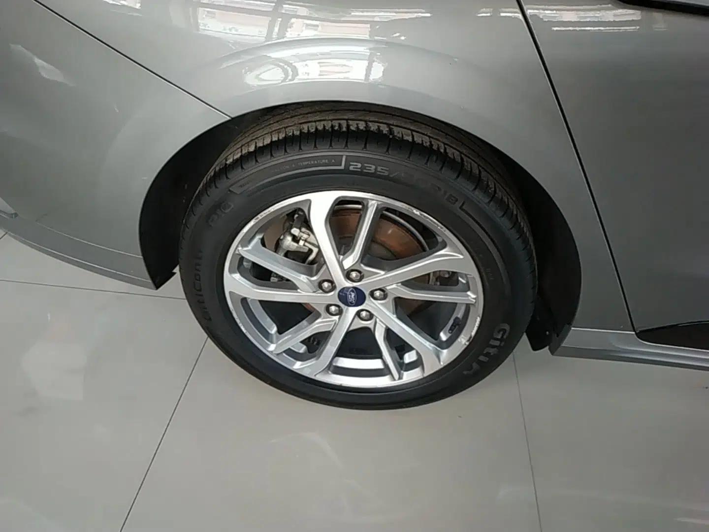 Ford Mondeo 2022 EcoBoost 245 Luxury Model — миниатюра 11