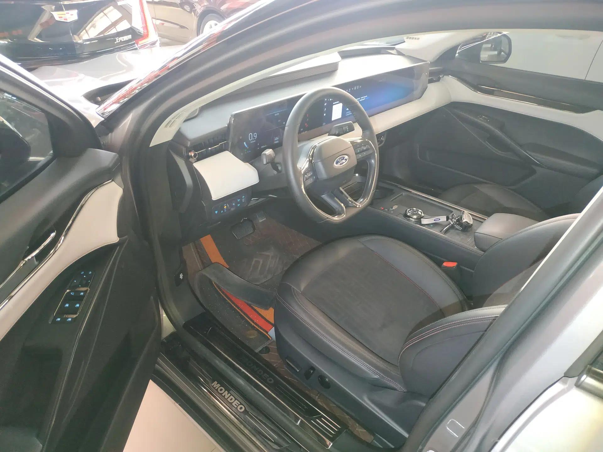 Ford Mondeo 2022 EcoBoost 245 Luxury Model — миниатюра 18