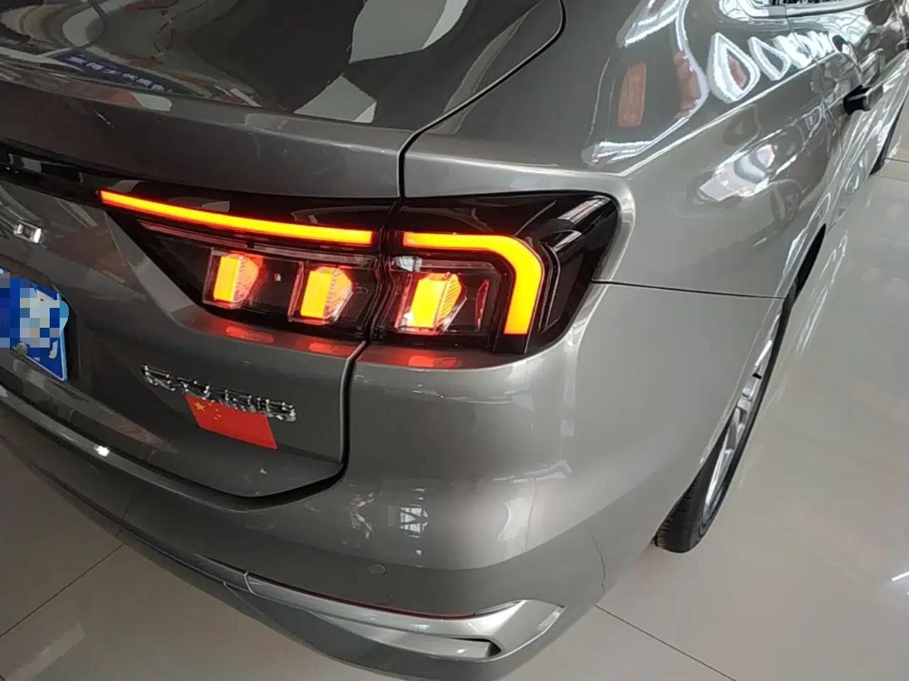 Ford Mondeo 2022 EcoBoost 245 Luxury Model — миниатюра 9