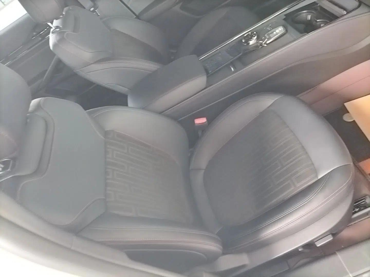 Ford Mondeo 2025 1.5T EcoBoost Comfort Version — миниатюра 19