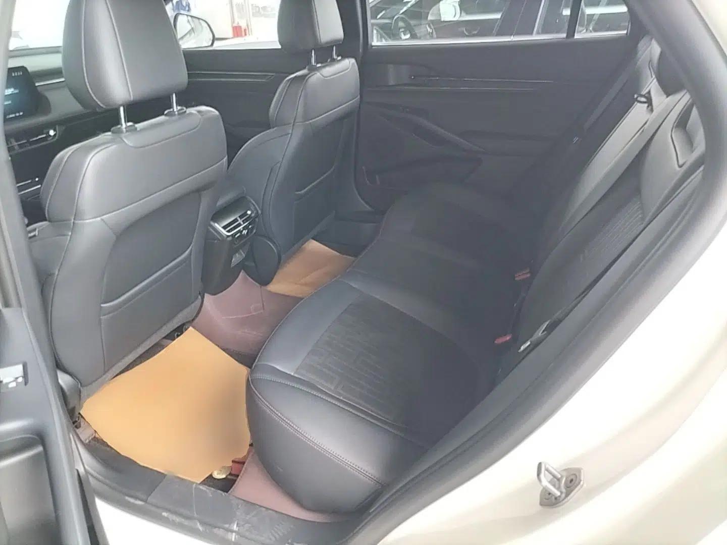 Ford Mondeo 2025 1.5T EcoBoost Comfort Version — миниатюра 20