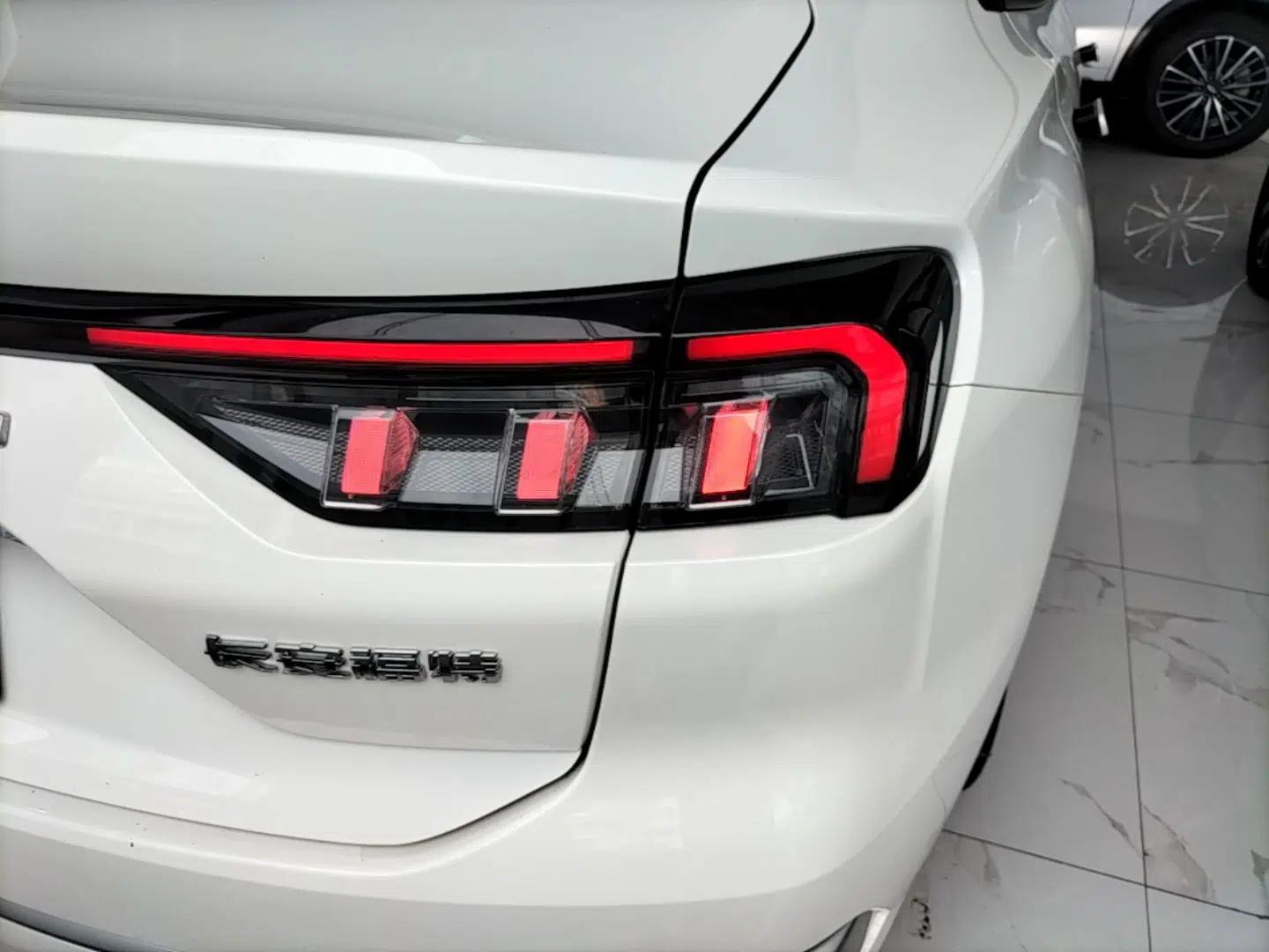 Ford Mondeo 2025 1.5T EcoBoost Comfort Version — миниатюра 9