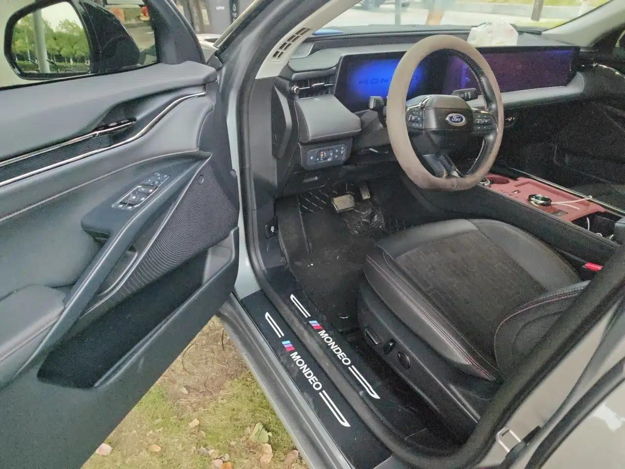 Ford Mondeo 2023 EcoBoost 245 Luxury Model — миниатюра 16