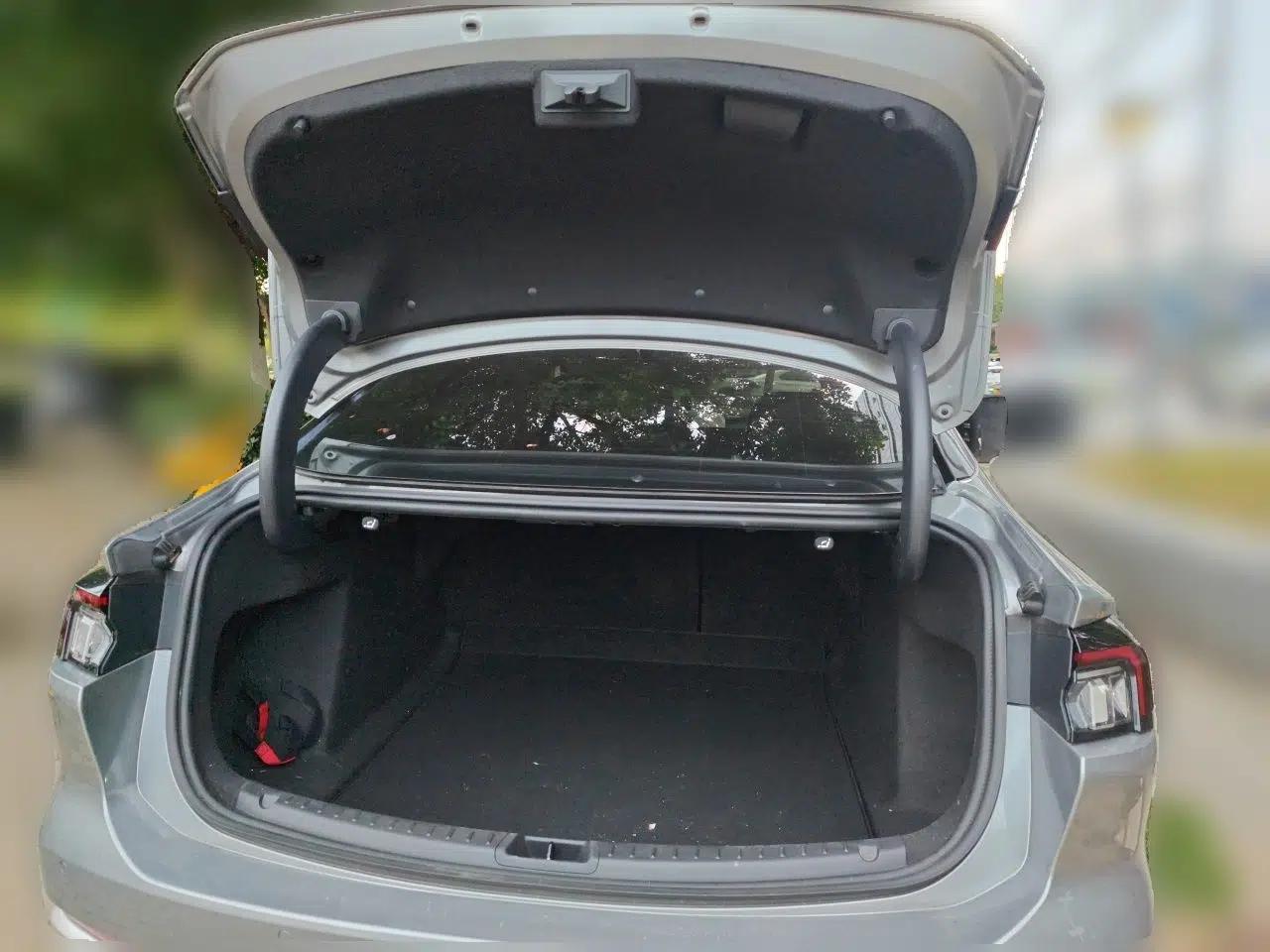Ford Mondeo 2023 EcoBoost 245 Luxury Model — миниатюра 19