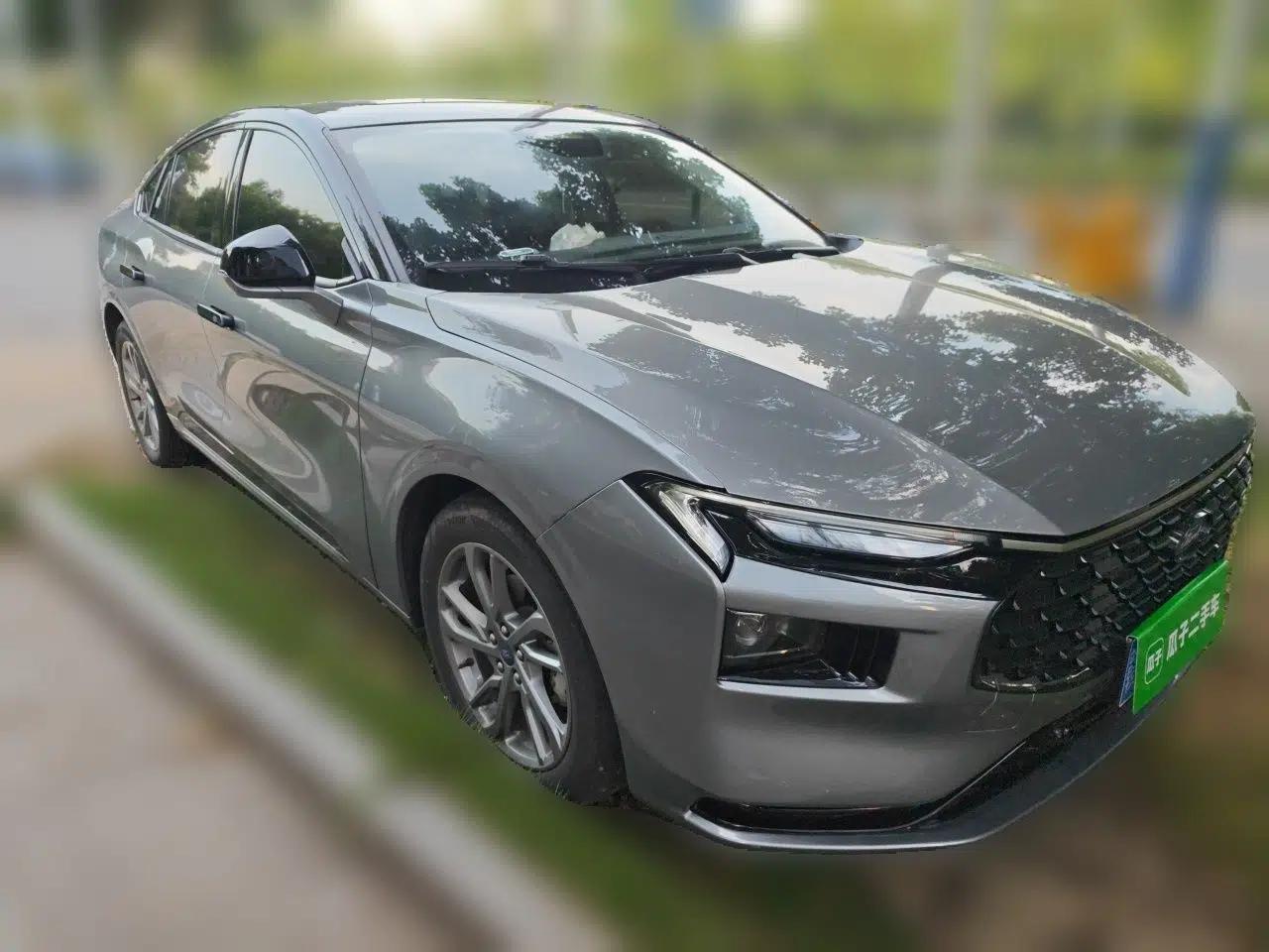 Ford Mondeo 2023 EcoBoost 245 Luxury Model — миниатюра 3