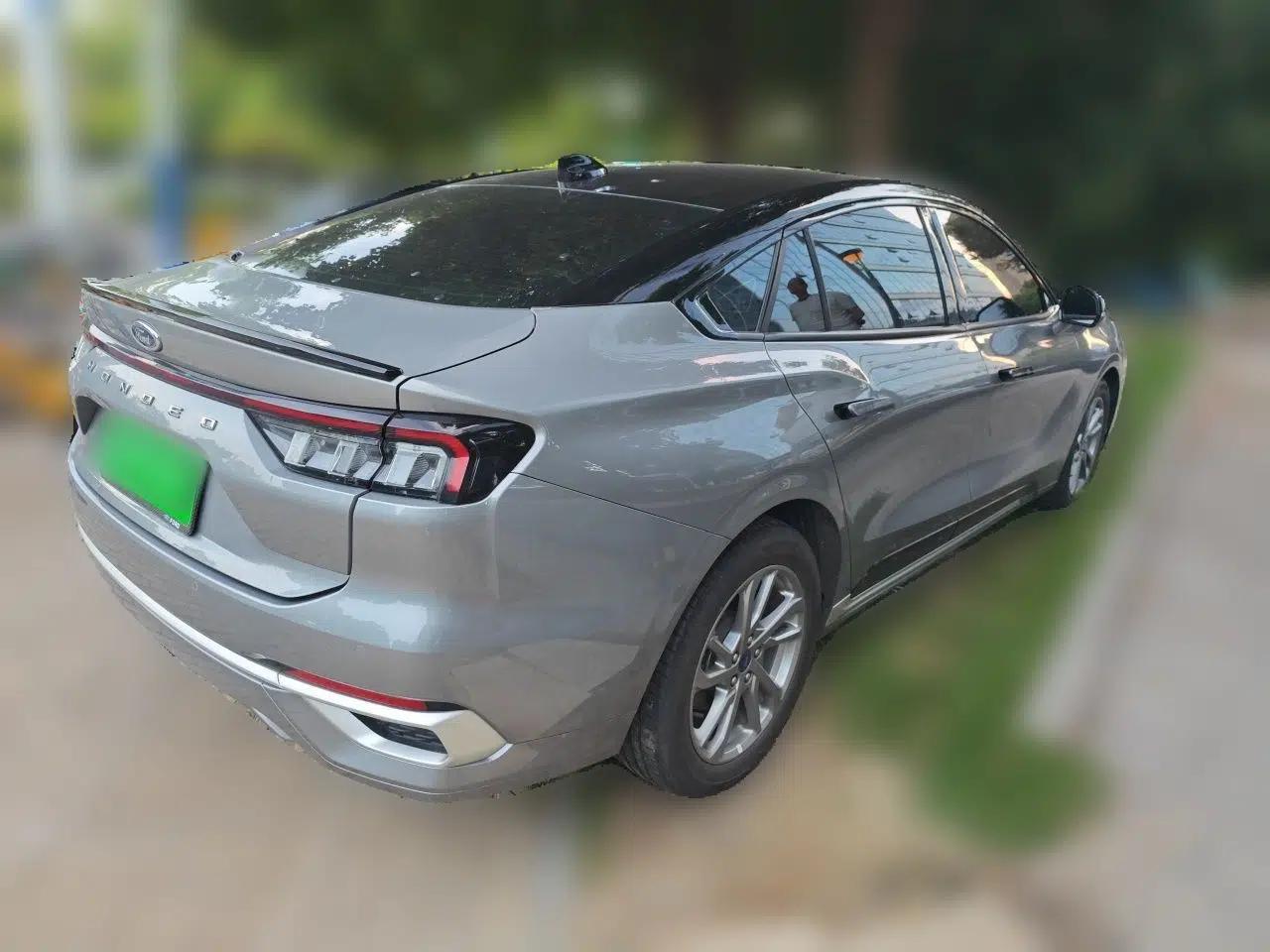 Ford Mondeo 2023 EcoBoost 245 Luxury Model — миниатюра 6