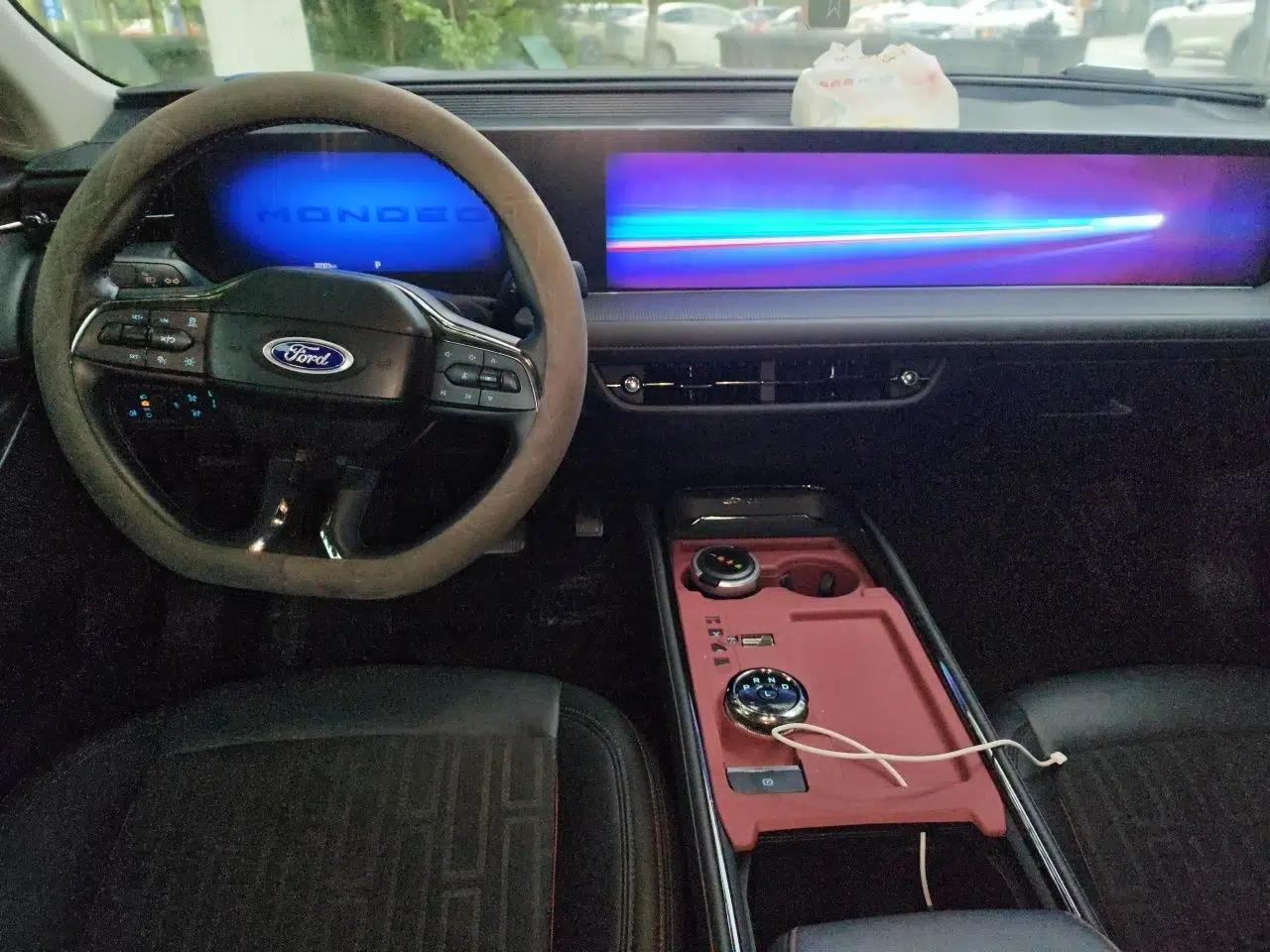 Ford Mondeo 2023 EcoBoost 245 Luxury Model — миниатюра 9