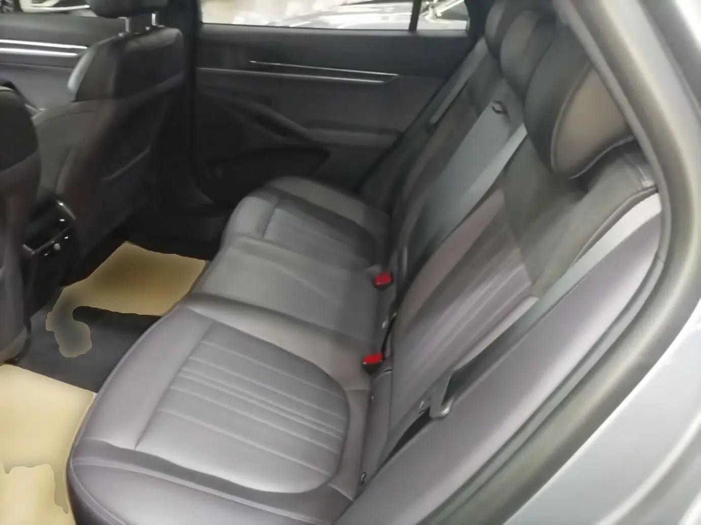 Ford Mondeo 2025 2.0T EcoBoost Ultimate Edition — миниатюра 20