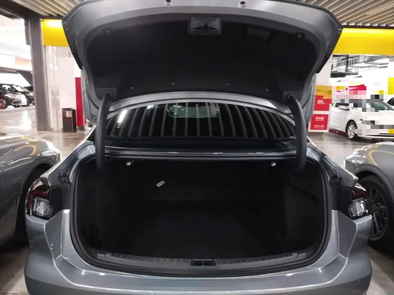 Ford Mondeo 2025 2.0T EcoBoost Ultimate Edition — миниатюра 22