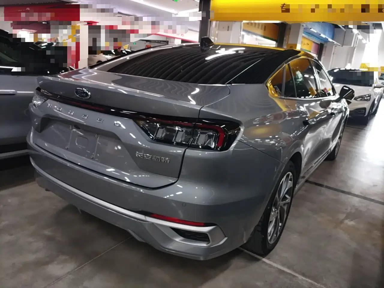 Ford Mondeo 2025 2.0T EcoBoost Ultimate Edition — миниатюра 6